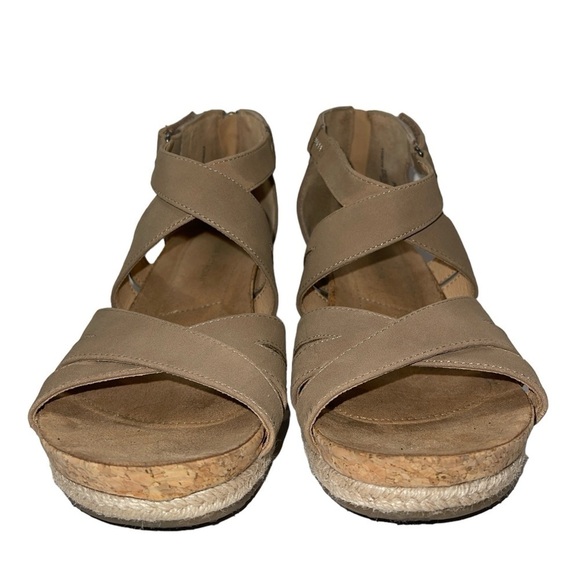 Adrienne Vittadini Women's Sandals Size 10M Tan Fabric "Timmy" Zip Close Wedge - Picture 3 of 13